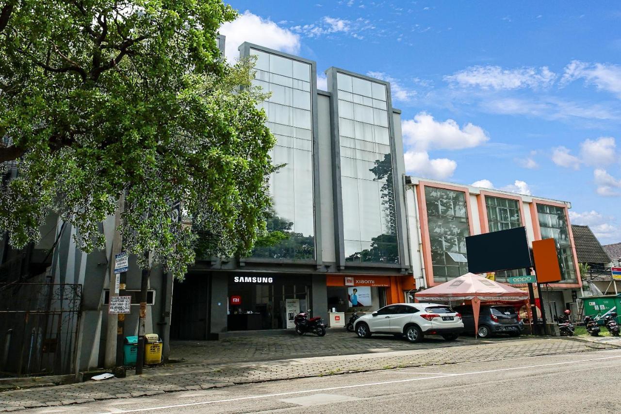 Hotel Reddoorz @ Pelajar Pejuang 3 Bandung Exteriér fotografie